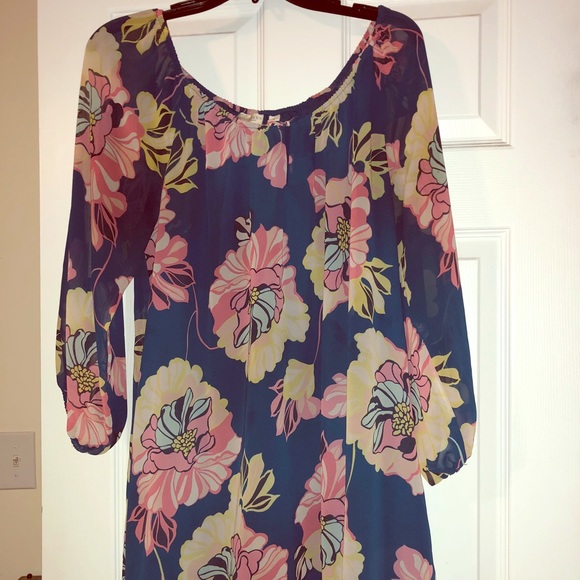 Dress - Picture 1 of 2